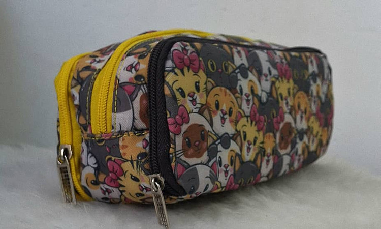 جامدادی بچه گانه مدل سه زیپ طرح گربه پاپیونی